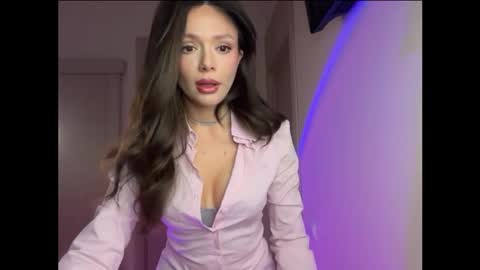 lisa_graham online show from December 19, 5:21 am