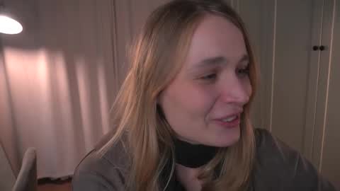 Elisabeth or Lisa online show from January 13, 8:13 pm