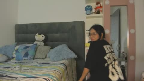 Lisa Thompson online show from September 30, 4:07 am