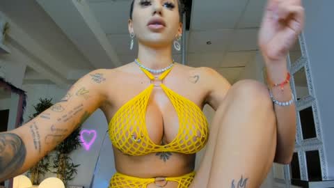 Snapshot of lisaakira chatting on December 9, 4:15 pm onlyfans-lisaakira instagram-lisaakira9  twitter-lisaakira4 online show from December 9, 4:15 pm