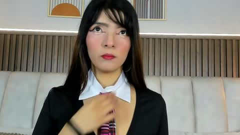 lisa online show from April 4, 12:04 pm