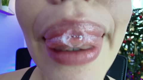 Lisbet online show from January 14, 7:00 pm