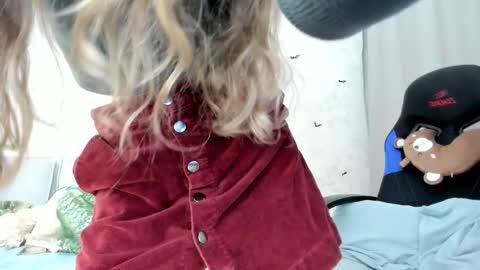 Lissa online show from October 30, 5:25 pm