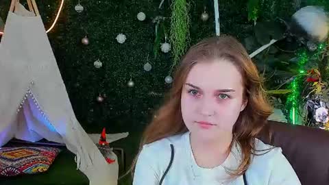 Lissa Telor online show from June 11, 1:41 pm