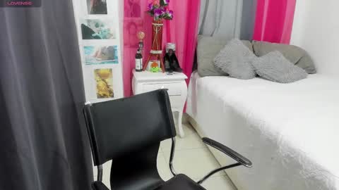 lissa online show from February 17, 7:55 pm