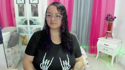 lissa online show from April 15, 9:26 pm