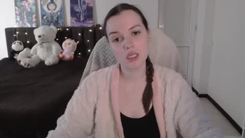 little__flowers online show from October 18, 8:06 am