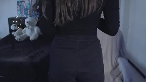 little__flowers online show from February 10, 11:24 am