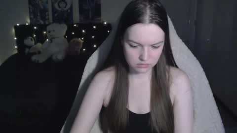 little__flowers online show from January 9, 7:24 am