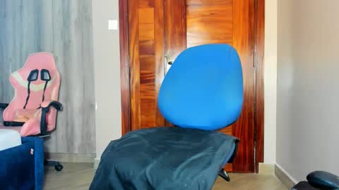 little_africa online show from April 12, 8:39 am