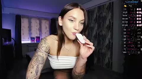 Birdy online show from October 25, 1:19 pm