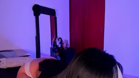 kayla  Instagram kayla 71082 online show from December 18, 5:26 am