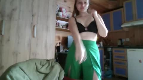 little_shygirl_ online show from October 30, 5:21 am