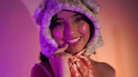 Im your little Velinda  online show from October 31, 6:56 pm