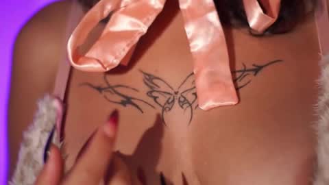 Im your little Velinda  online show from November 11, 6:27 pm