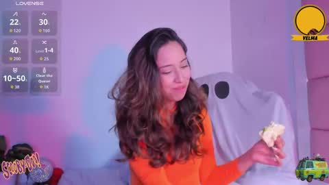 Snapshot of littlee_emma_ chatting on October 6, 4:29 am littlee_emma_ online show from October 6, 4:29 am