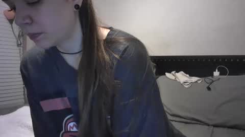 Snapshot of littlejessielov chatting on December 4, 9:18 am Jessie online show from December 4, 9:18 am