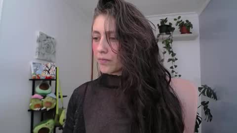 Laksmi online show from March 18, 10:15 pm