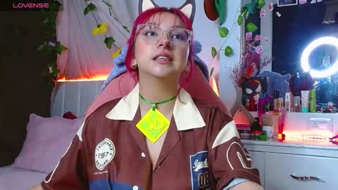 Snapshot of littlerouse_ chatting on October 24, 3:02 am Ruby Rouse online show from October 24, 3:02 am