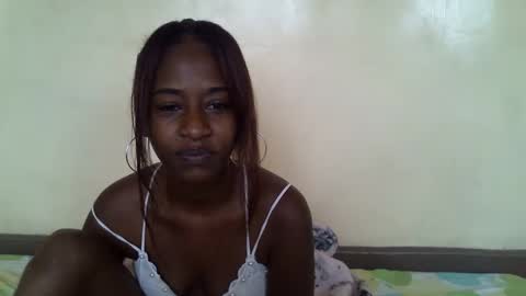 littlesandie online show from January 13, 7:03 am