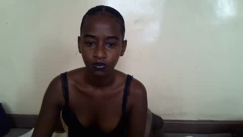 littlesandie online show from February 4, 7:51 am