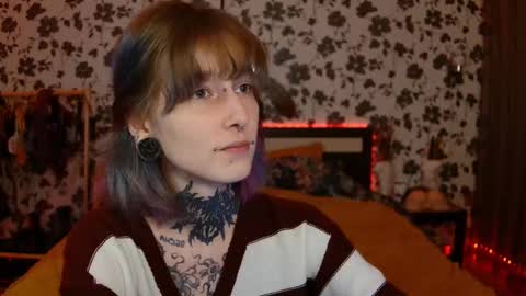 Snapshot of littlespacemouse chatting on September 14, 5:22 pm Niki  free tg channel with some photos gifs and info about streams  online show from September 14, 5:22 pm