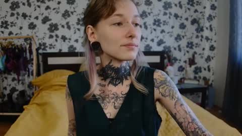 Snapshot of littlespacemouse chatting on October 22, 9:47 am Niki  free tg channel with some photos gifs and info about streams  online show from October 22, 9:47 am
