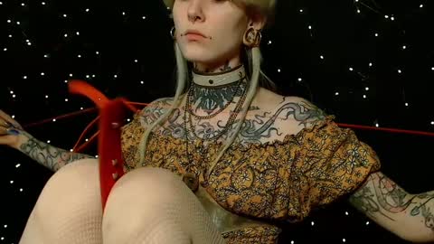 Snapshot of littlespacemouse chatting on December 19, 5:40 pm Niki  free tg channel with some photos gifs and info about streams  online show from December 19, 5:40 pm