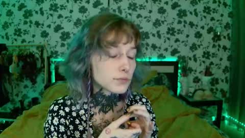 Snapshot of littlespacemouse chatting on September 15, 5:42 pm Niki  free tg channel with some photos gifs and info about streams  online show from September 15, 5:42 pm
