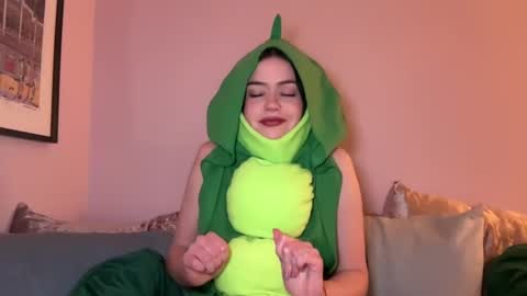 Little Sugar Pea  online show from January 5, 12:09 am