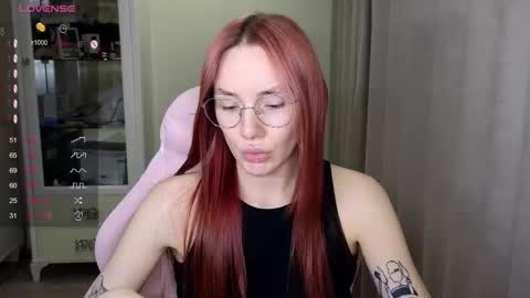 Snapshot of littlevildevil chatting on October 22, 11:04 am Eliana online show from October 22, 11:04 am
