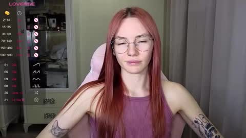 Snapshot of littlevildevil chatting on October 25, 10:34 am Eliana online show from October 25, 10:34 am