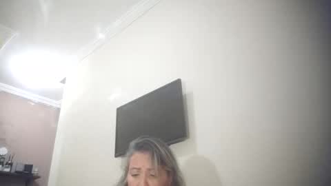 liviarj online show from May 19, 9:33 pm
