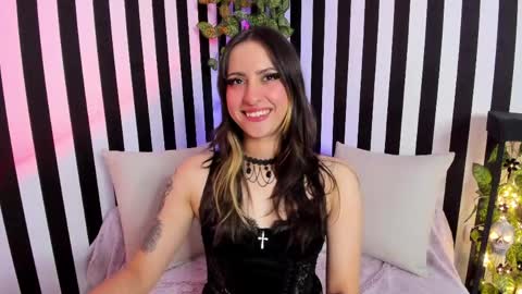 Liz  online show from May 25, 2:38 pm