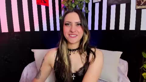 Liz  online show from June 9, 2:16 pm