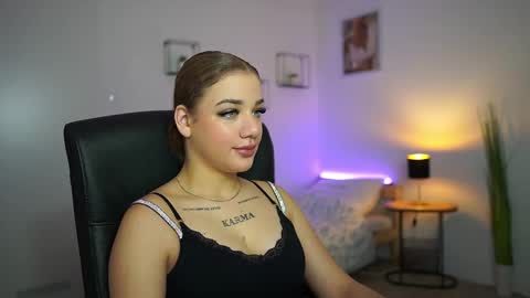 Elizabeth online show from December 14, 6:57 pm