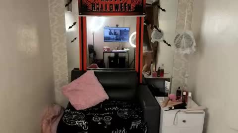 Lizha  online show from October 20, 5:05 pm