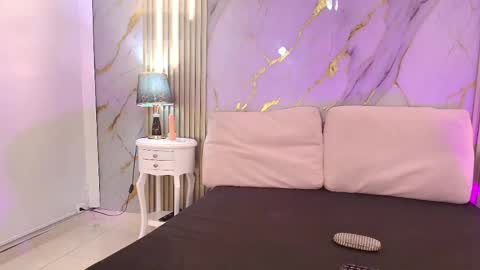 LIZZY RAVEN online show from June 6, 12:44 pm