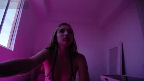 lizzysnow online show from September 26, 3:31 pm
