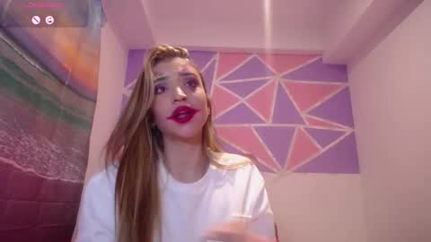 lizzysnow online show from October 22, 1:54 am