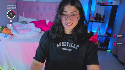 Pamela online show from November 14, 9:15 pm