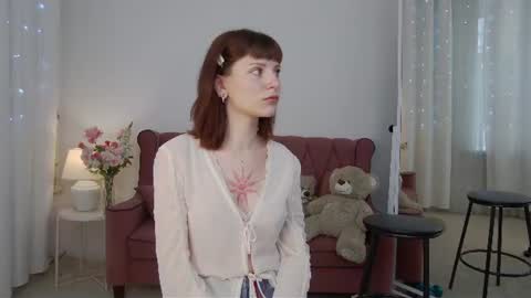 Lola online show from July 2, 1:50 pm