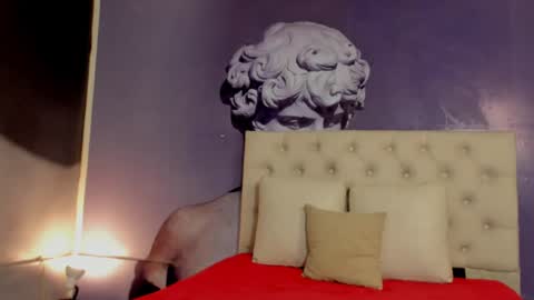 lola red online show from December 13, 2:38 pm