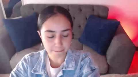 lolaandcamille online show from March 4, 1:17 pm