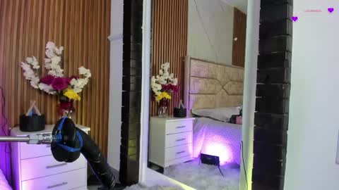 Lola Angel online show from March 30, 8:08 pm