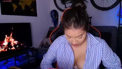 lolaasmith_21 online show from July 10, 8:26 am