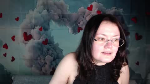 lolahikls online show from January 21, 8:21 pm