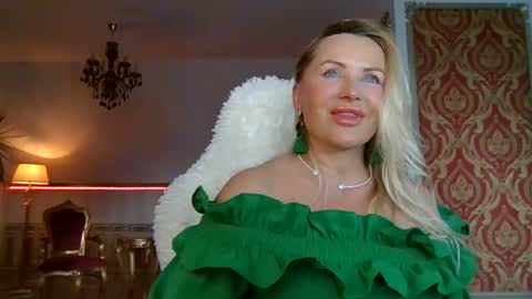 Roxy online show from December 15, 7:24 am