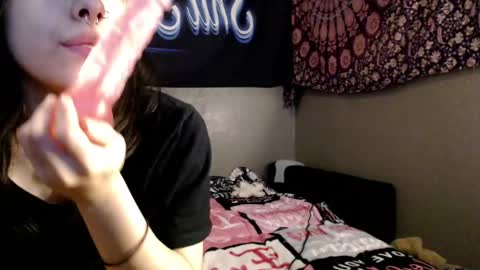 londonray online show from May 31, 2:28 am