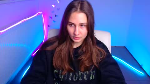 Snapshot of lora_kisses chatting on October 24, 5:36 am Lora online show from October 24, 5:36 am